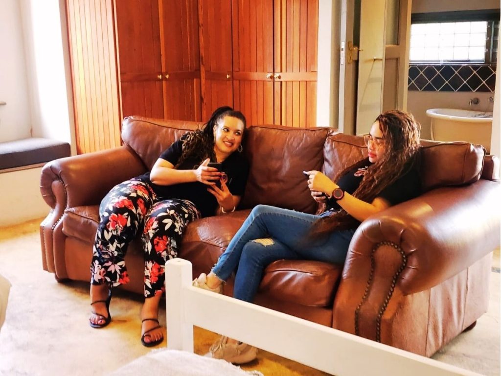 Elle WIlliams and Elzette Esau enjoying a relaxing moment at Journey Guesthouse - our home for the weekend in Riversdale.
